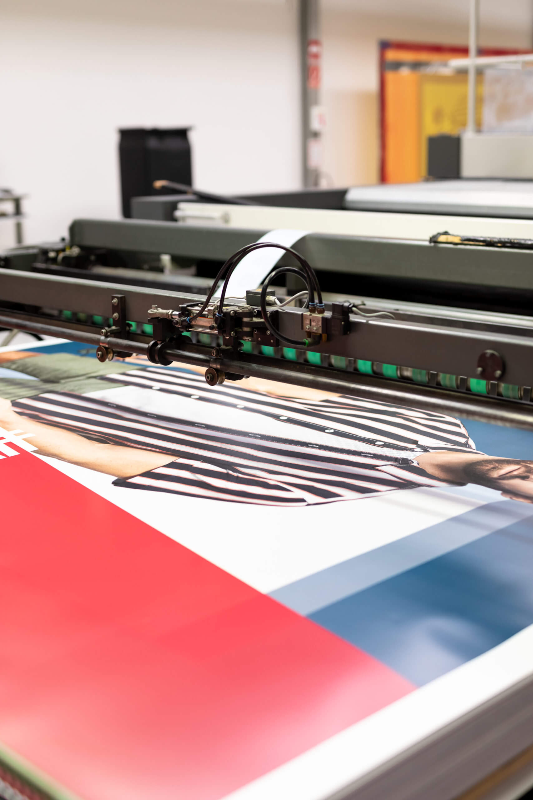 Large format banner being printed
